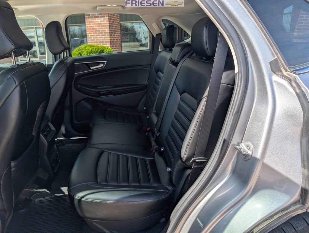 Used 2022 Ford Edge SEL w/ Convenience Package image 11