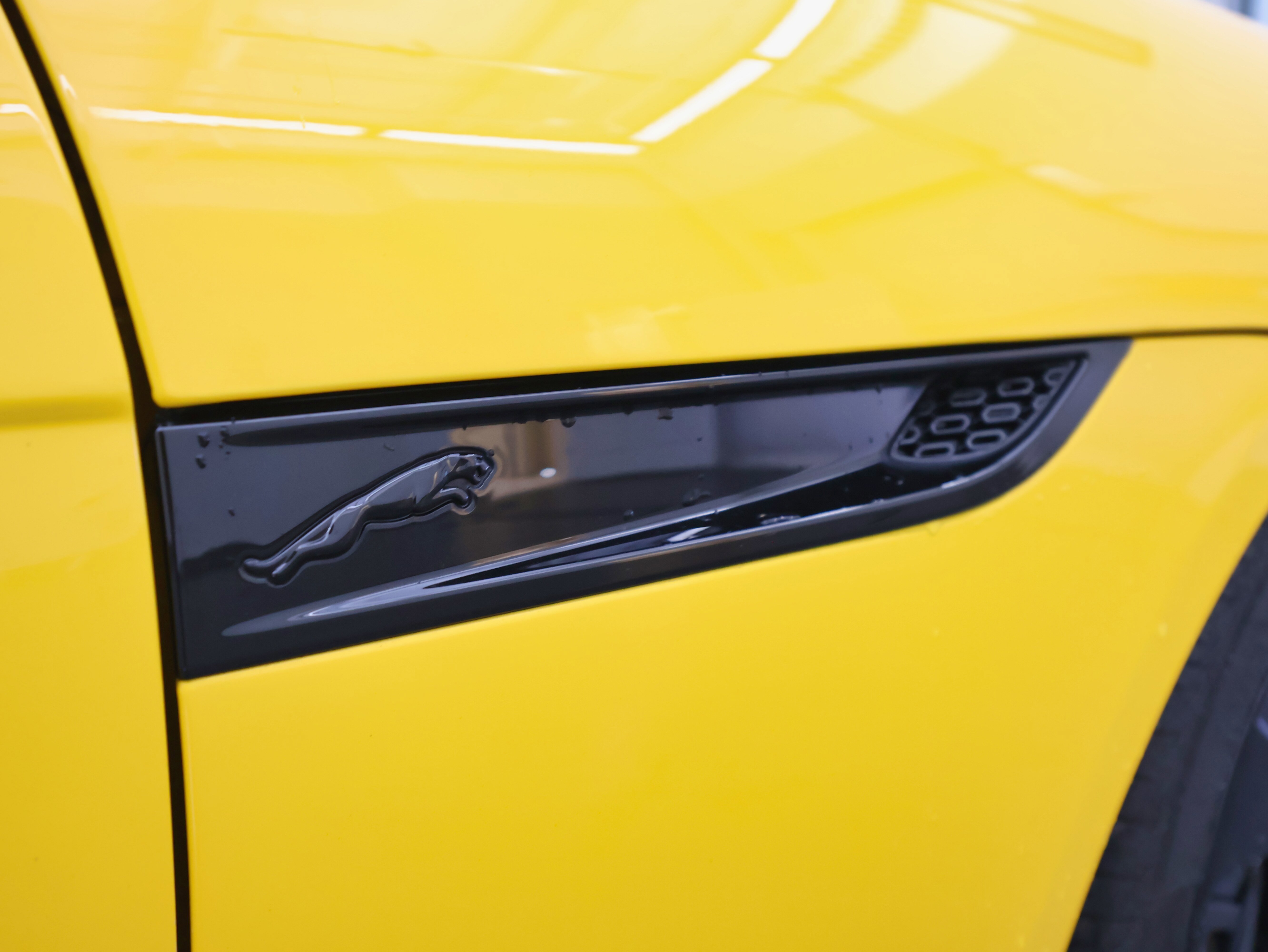 Used 2021 Jaguar F-TYPE R-Dynamic image 50