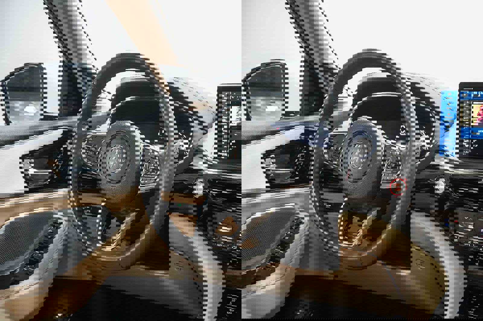 Used 2025 Acura MDX FWD w/ Technology Package image 17