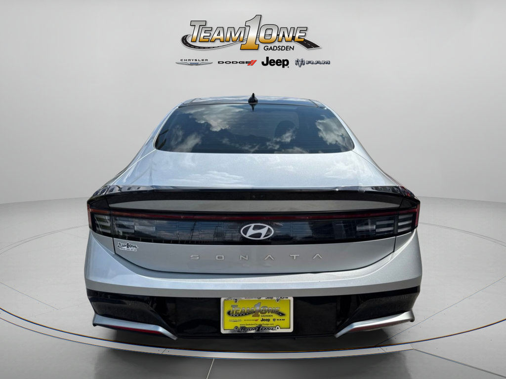 Used 2024 Hyundai Sonata SEL w/ Convenience Package FWD image 7