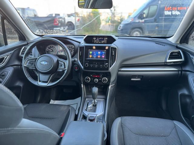 Used 2023 Subaru Forester Premium image 23