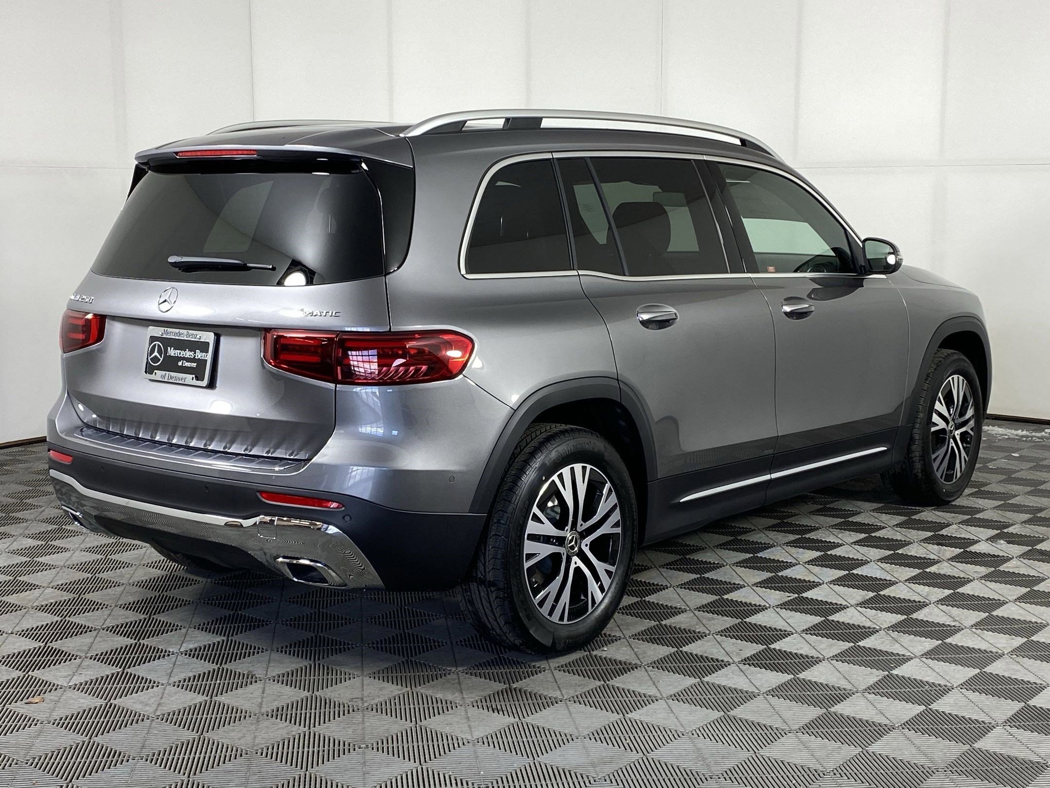 New 2025 Mercedes-Benz GLB 250 4MATIC image 8