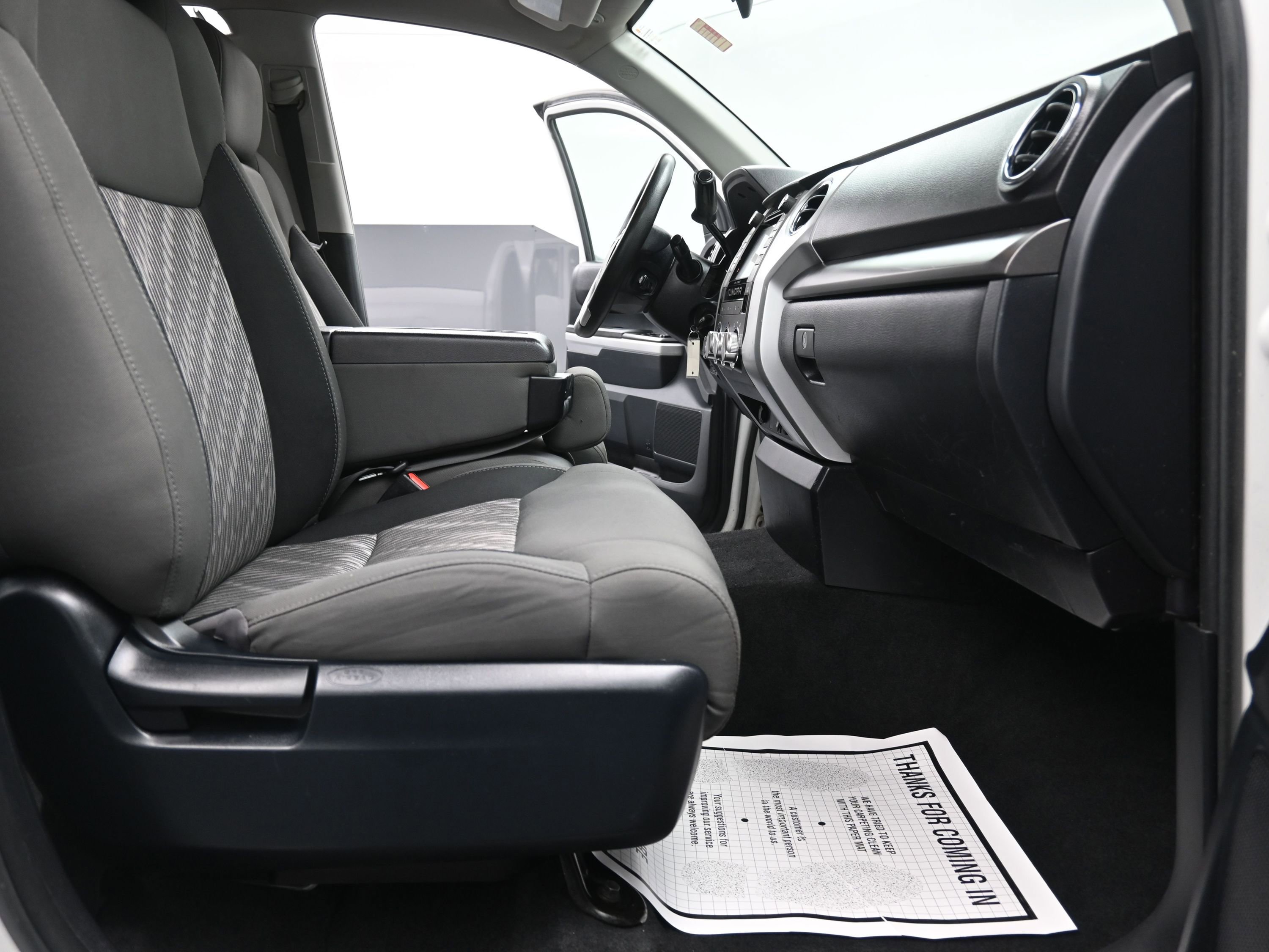 Used 2018 Toyota Tundra SR5 image 28