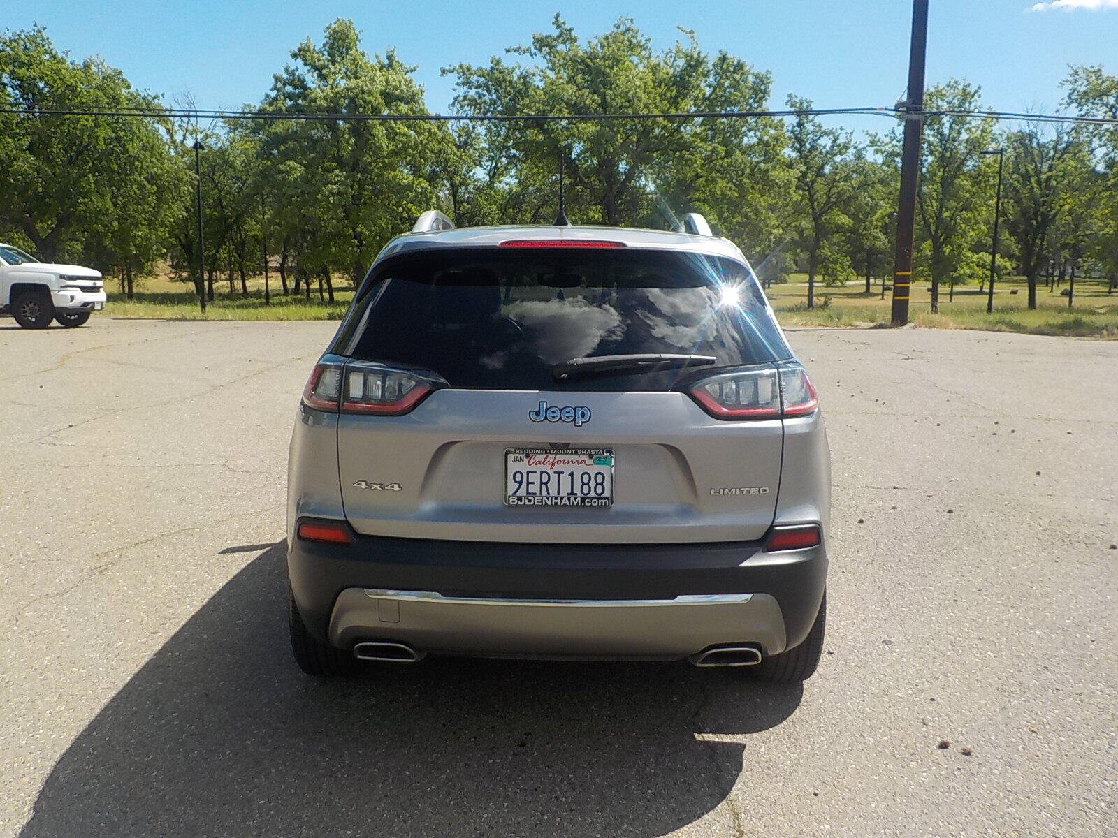 Used 2020 Jeep Cherokee Limited AWD/4WD image 5