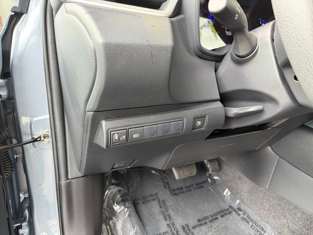 Used 2021 Toyota Corolla LE FWD image 19
