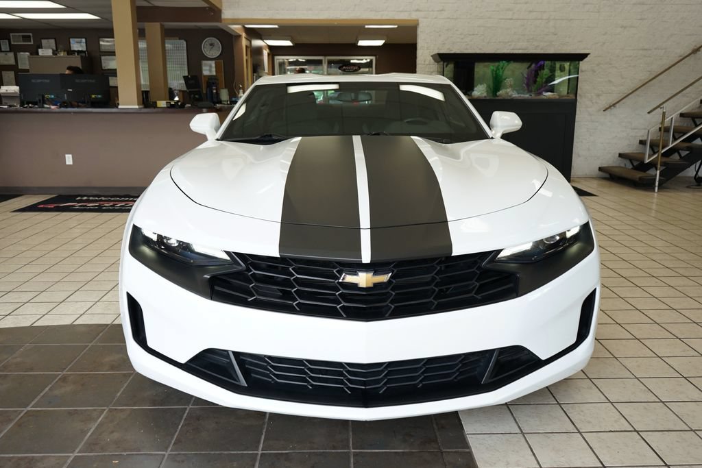 Used 2023 Chevrolet Camaro LT RWD image 18