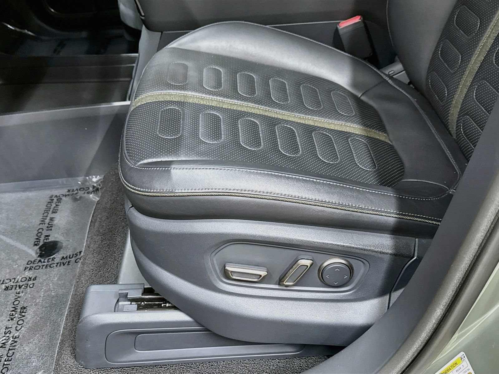 Used 2022 Rivian R1T Launch Edition AWD/4WD image 21