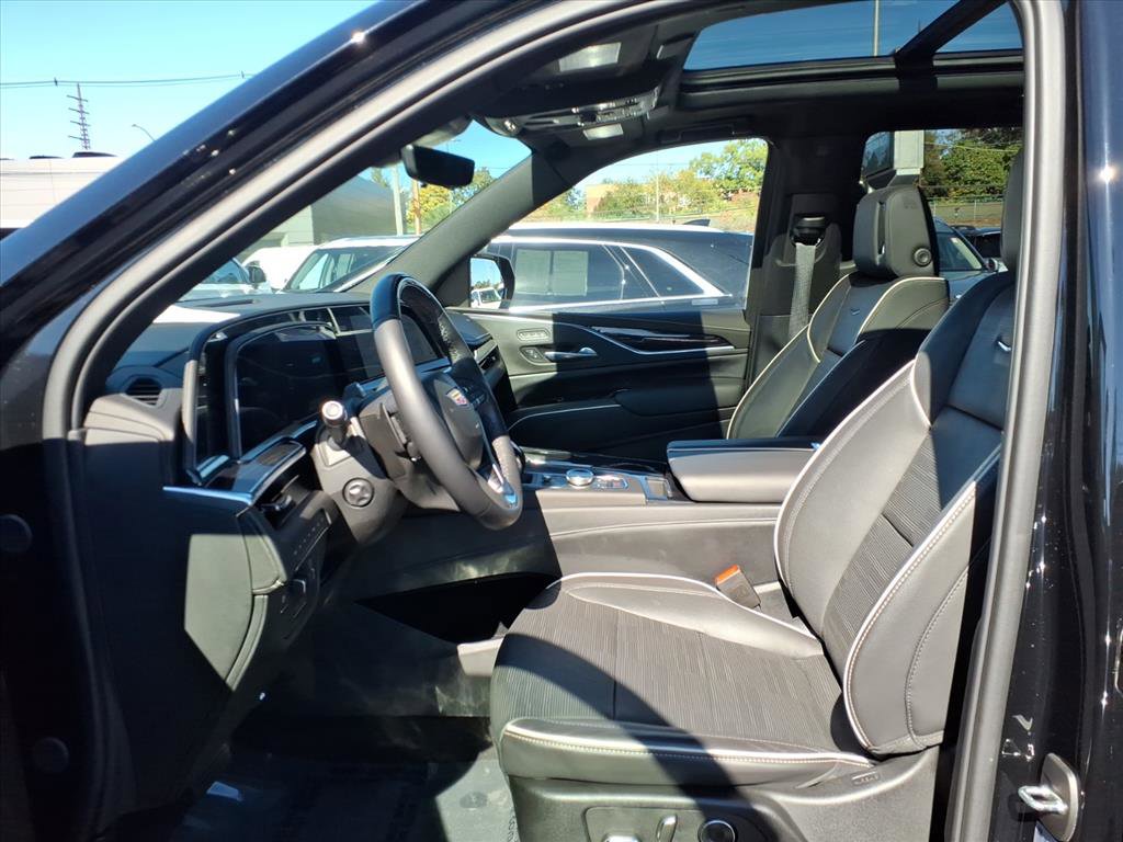 Certified 2024 Cadillac Escalade Sport w/ LPO, ONYX Package image 22