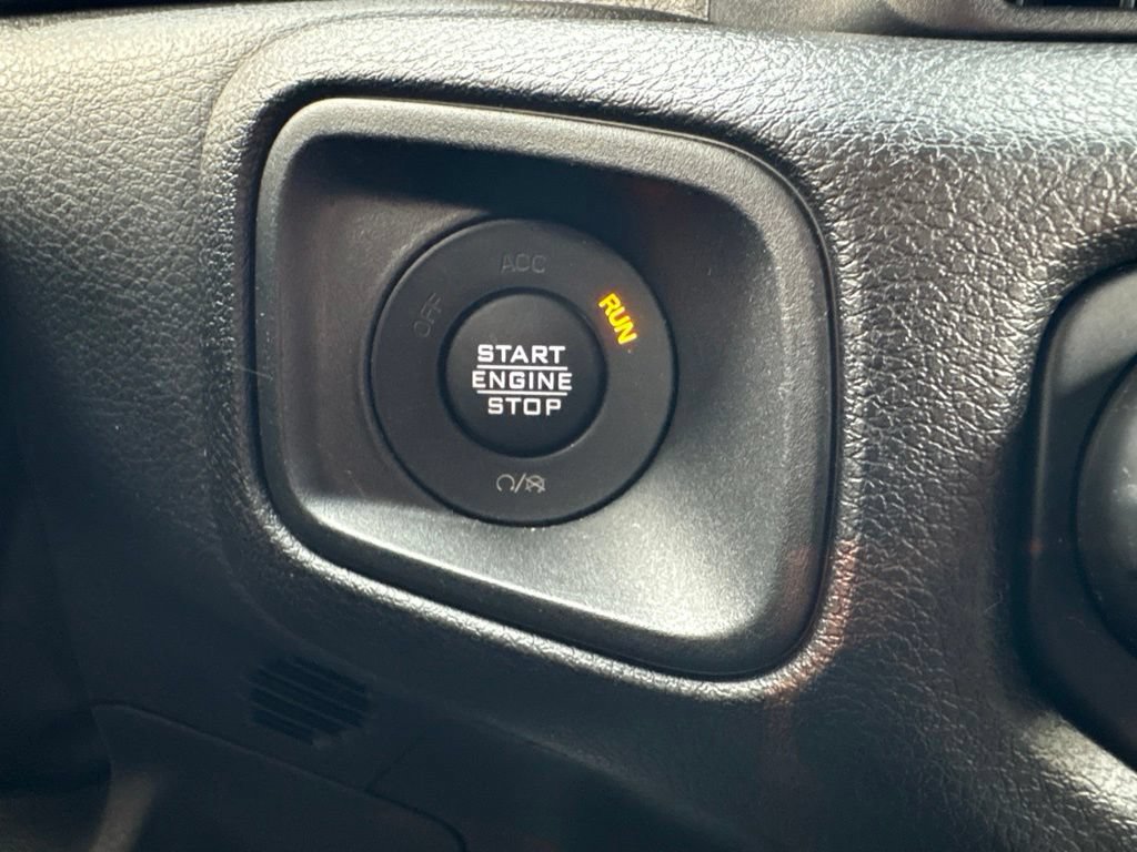 Used 2024 Jeep Wrangler Sport AWD/4WD image 30