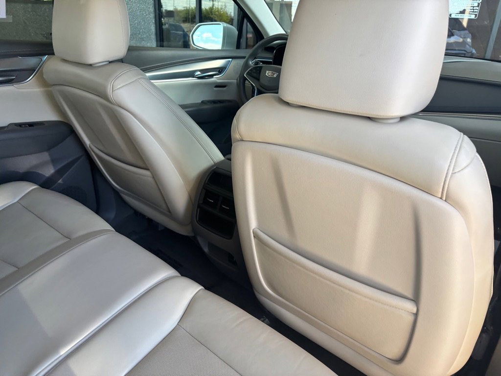 Used 2017 Cadillac XT5 Luxury w/ Driver Awareness Package FWD image 36