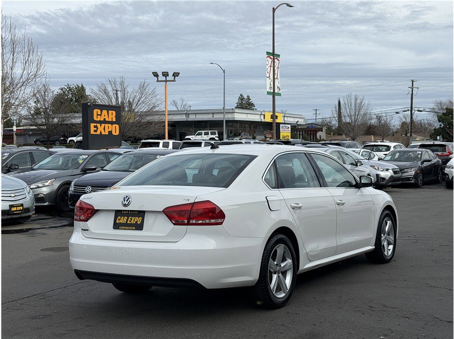 Used 2015 Volkswagen Passat 1.8T Limited Edition FWD image 6