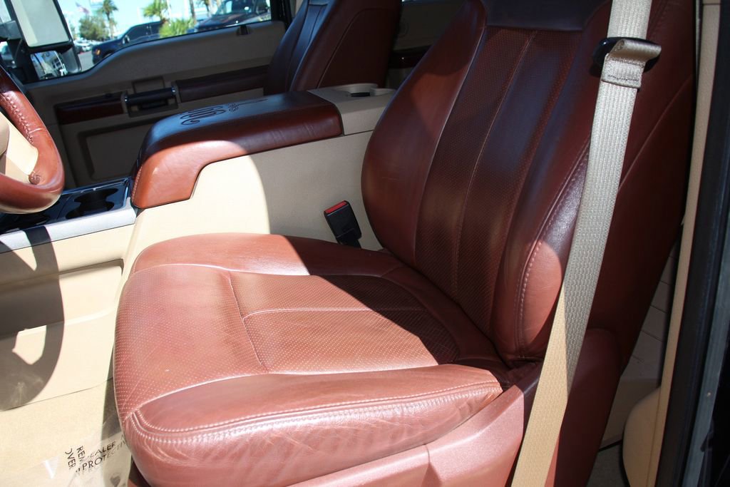 Used 2013 Ford F250 King Ranch w/ King Ranch w/Chrome Pkg image 21