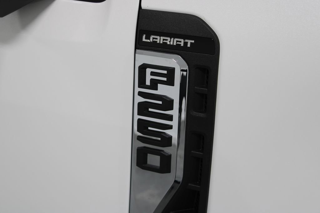 New 2026 Ford F250 Lariat w/ Chrome Package image 11