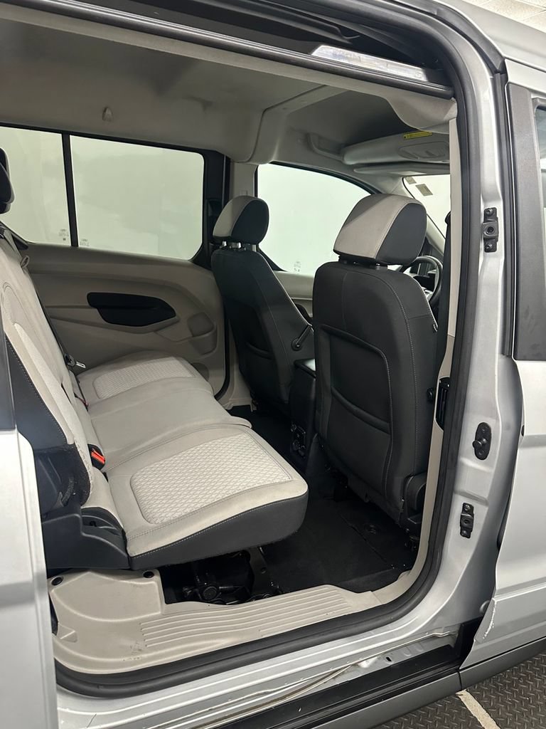 Used 2022 Ford Transit Connect XLT FWD image 29