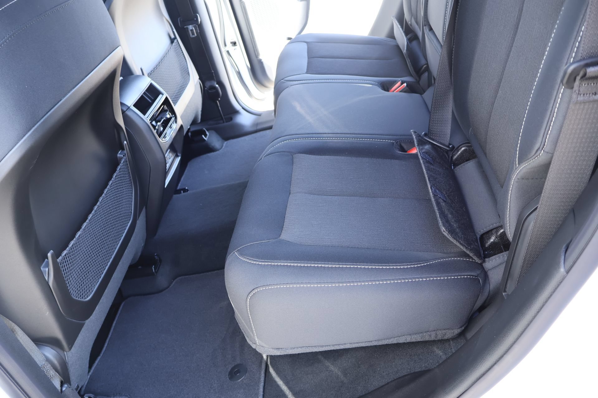 New 2026 Jeep Grand Cherokee Laredo RWD image 11