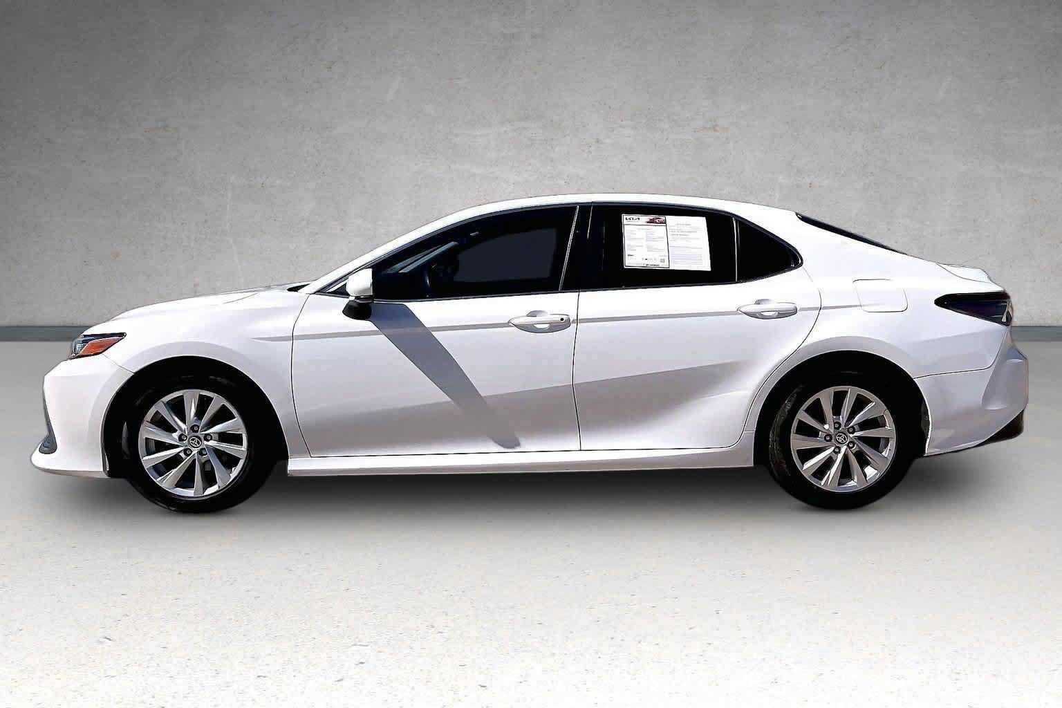 Used 2021 Toyota Camry LE FWD image 3