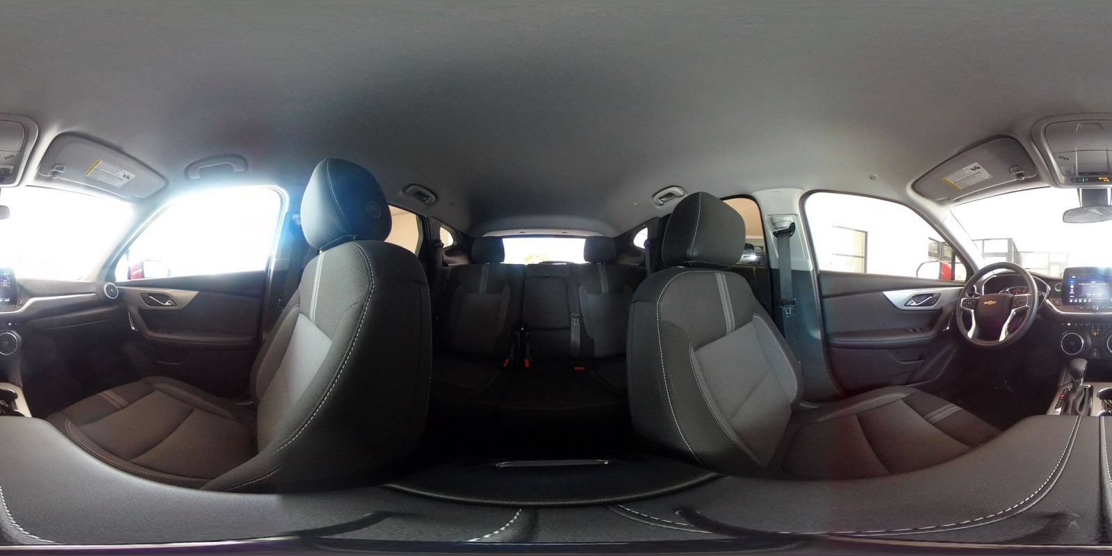 Used 2025 Chevrolet Blazer LT FWD image 37