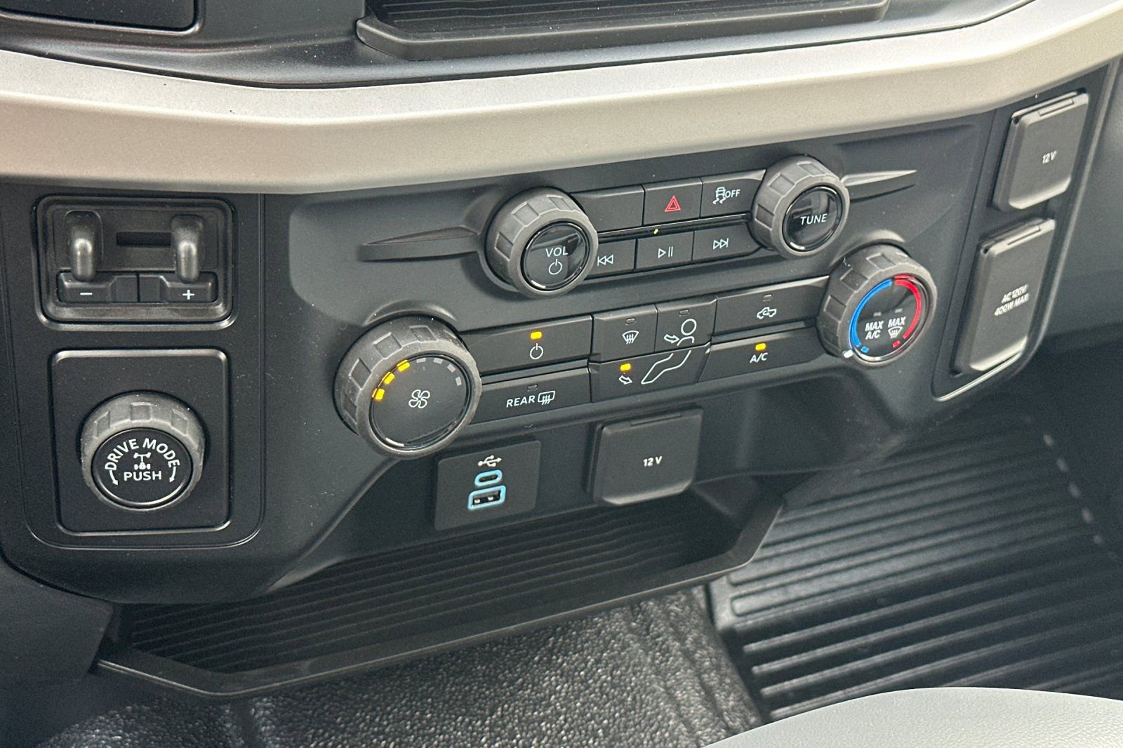 New 2026 Ford F350 XL w/ XL Chrome Package image 18