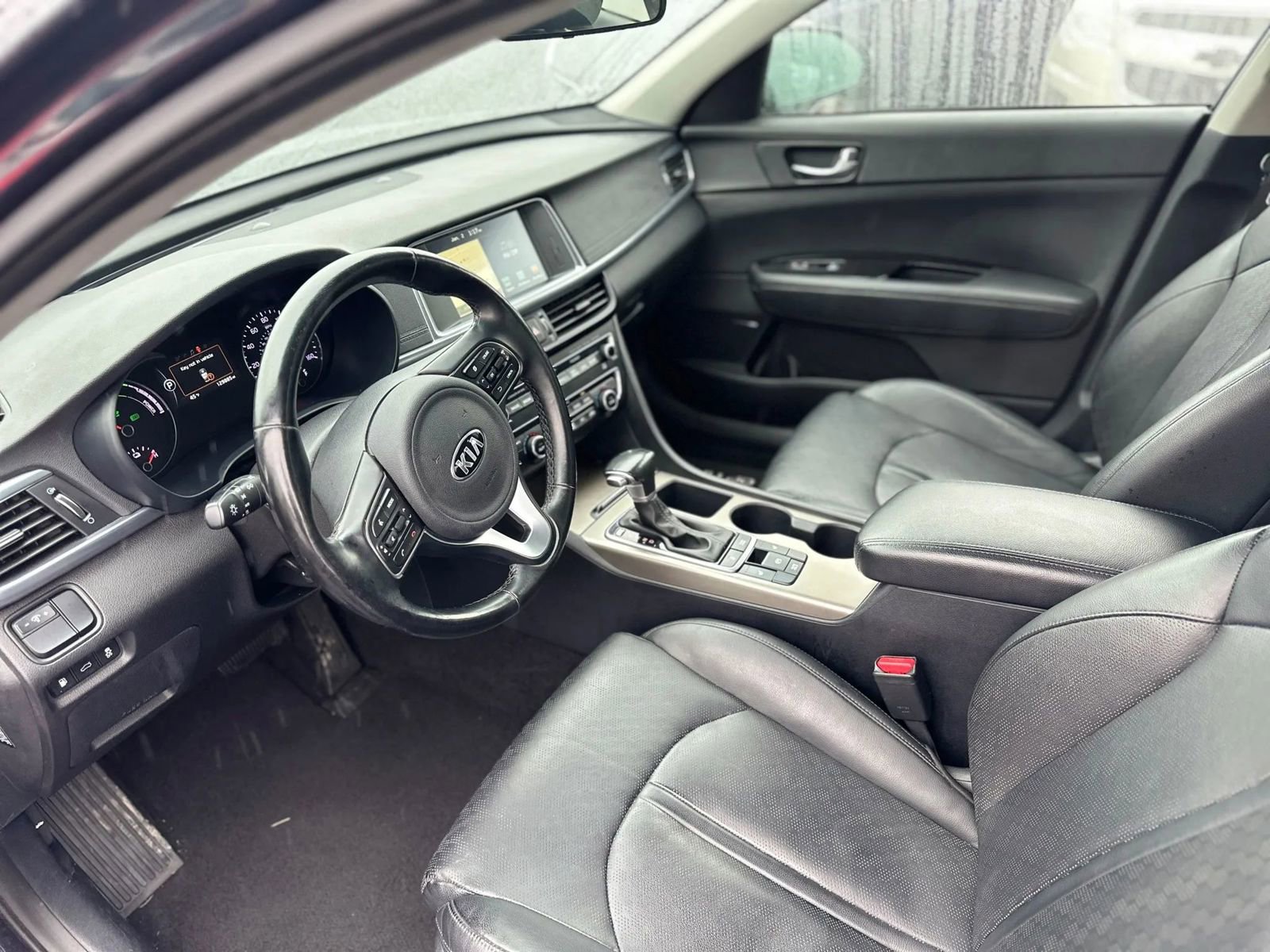 Used 2017 Kia Optima EX image 9