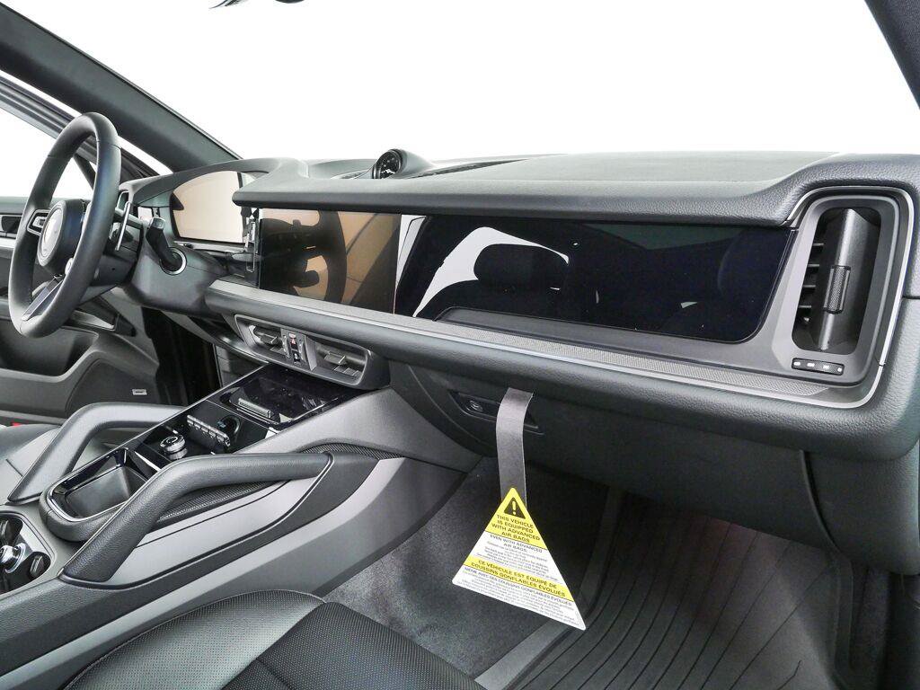 New 2026 Porsche Cayenne AWD/4WD image 26