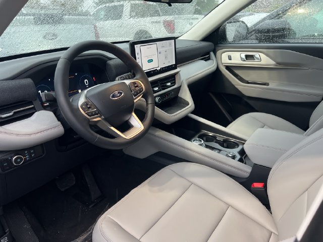 New 2026 Ford Explorer Active w/ Active Comfort Package AWD/4WD image 17