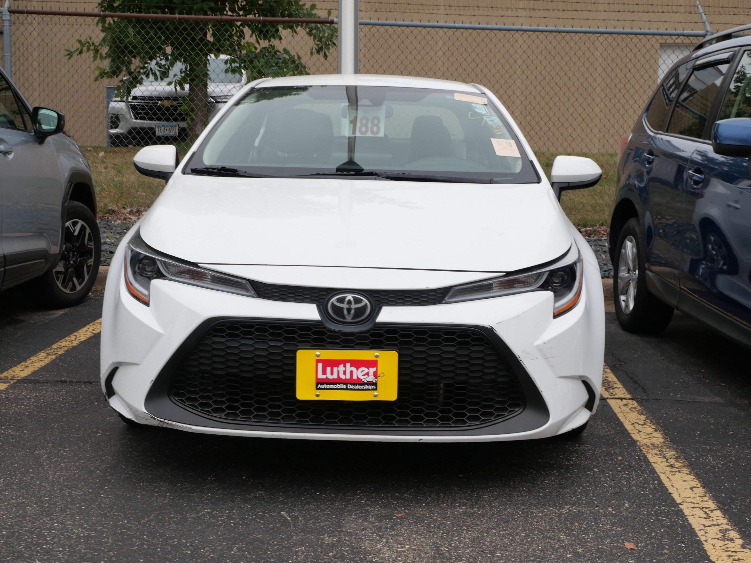 Used 2021 Toyota Corolla LE FWD image 2
