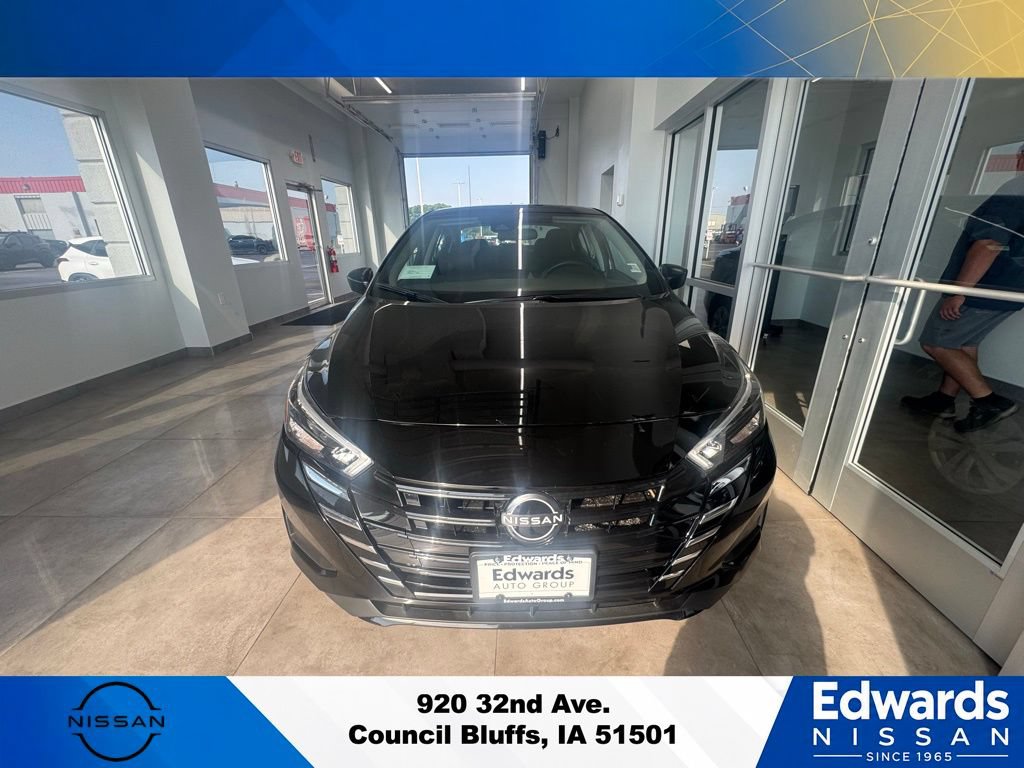 New 2025 Nissan Versa S w/ Trunk Package FWD image 3