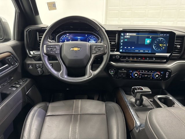 Used 2024 Chevrolet Silverado 1500 High Country image 25