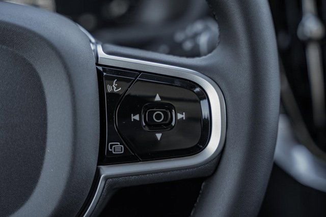 New 2026 Volvo XC90 B6 Plus w/ Protection Package Premier image 25