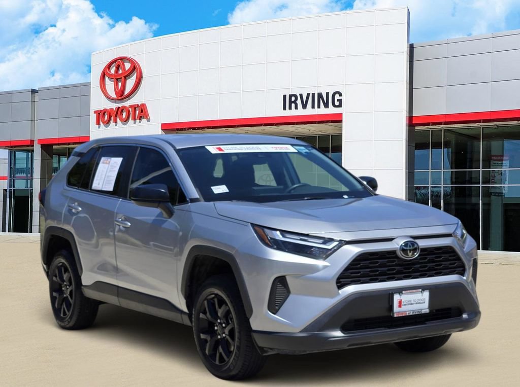 Used 2024 Toyota RAV4 LE FWD image 2