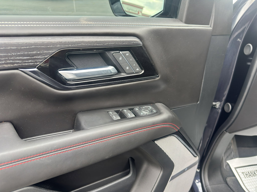 Used 2025 GMC Yukon AT4 Ultimate image 12