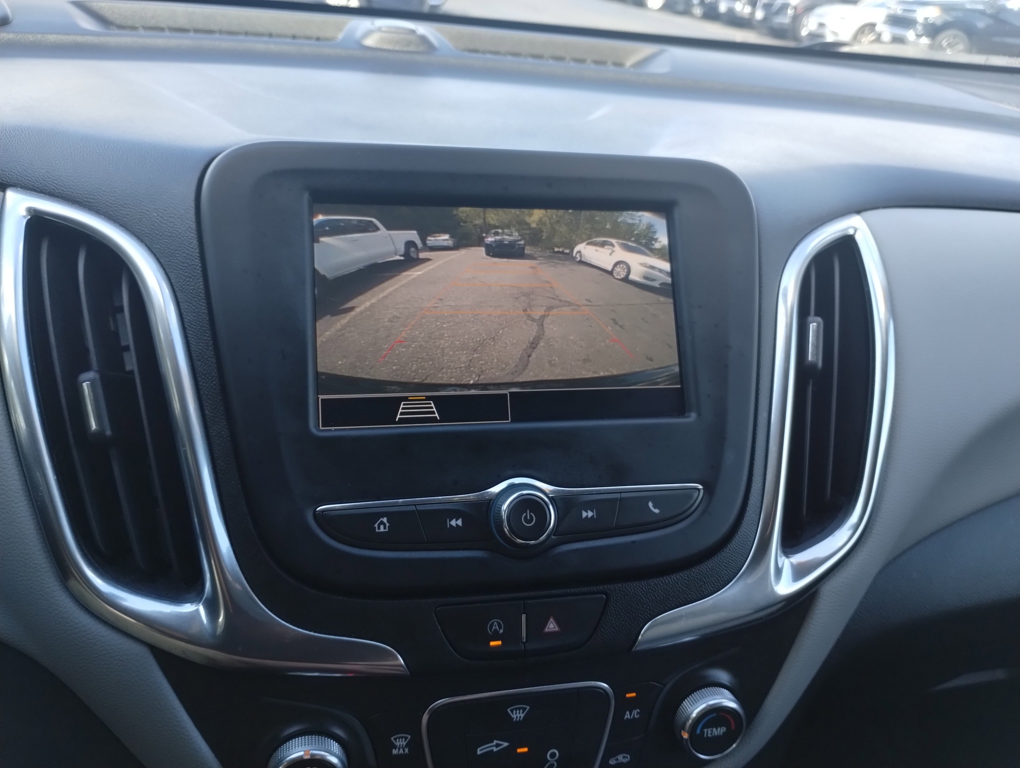 Used 2022 Chevrolet Equinox LS w/ LS Convenience Package image 21