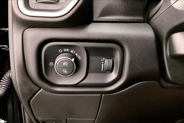 Used 2025 RAM 3500 Big Horn AWD/4WD image 38