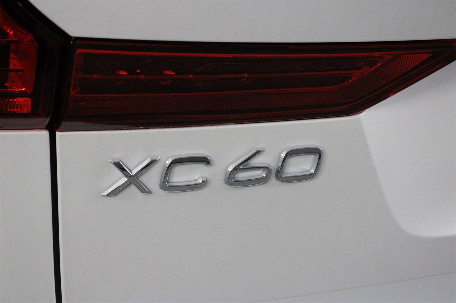 New 2025 Volvo XC60 B5 Core w/ Climate Package image 16