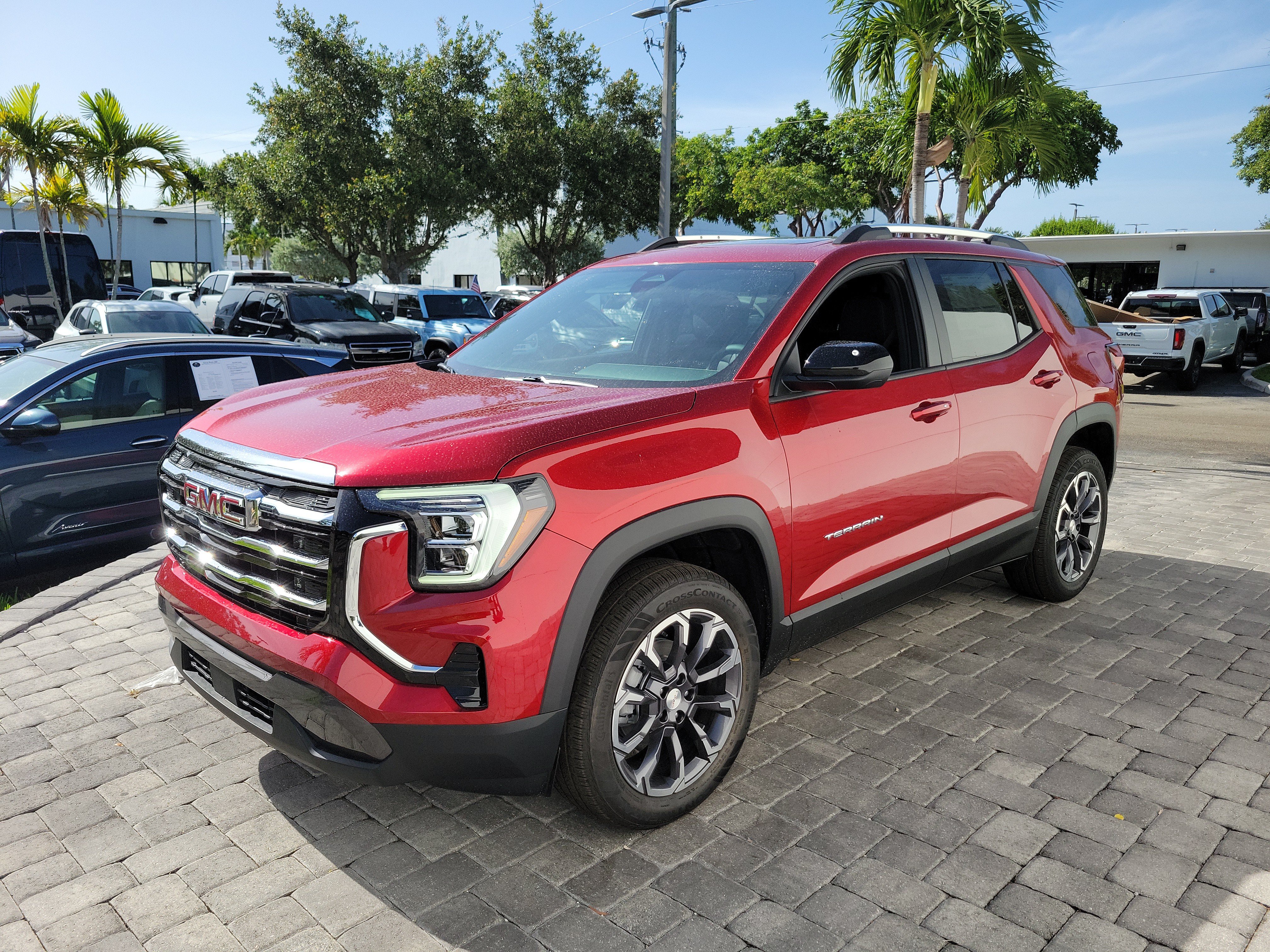 New 2027 GMC Terrain Elevation w/ Elevation Premium Package FWD image 3