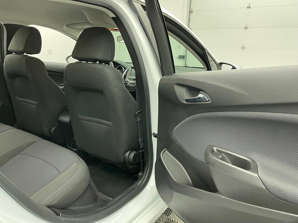Used 2017 Chevrolet Cruze LT w/ Convenience Package FWD image 31