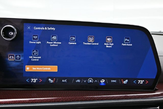 Used 2025 Chevrolet Traverse Z71 w/ Driver Confidence Package AWD/4WD image 46