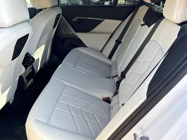 Certified 2025 BMW i5 xDrive40 w/ Executive Package AWD/4WD image 30