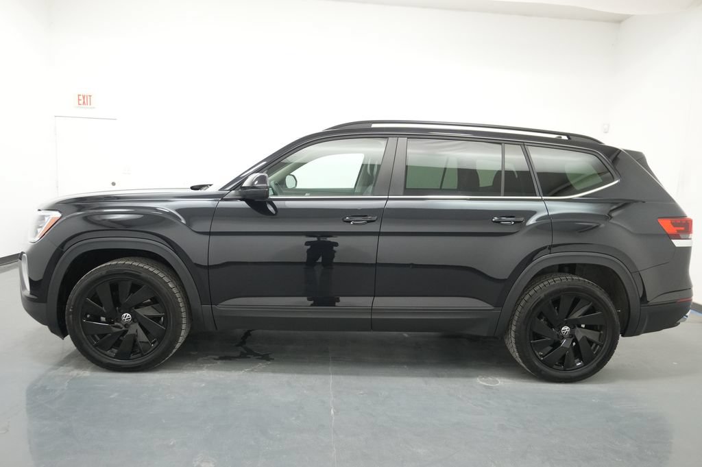 Used 2024 Volkswagen Atlas SE AWD/4WD image 4