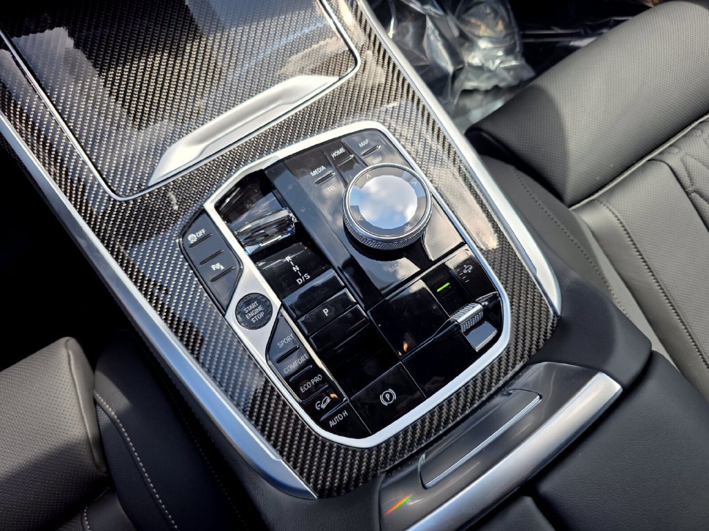New 2027 BMW X7 M60i AWD/4WD image 16