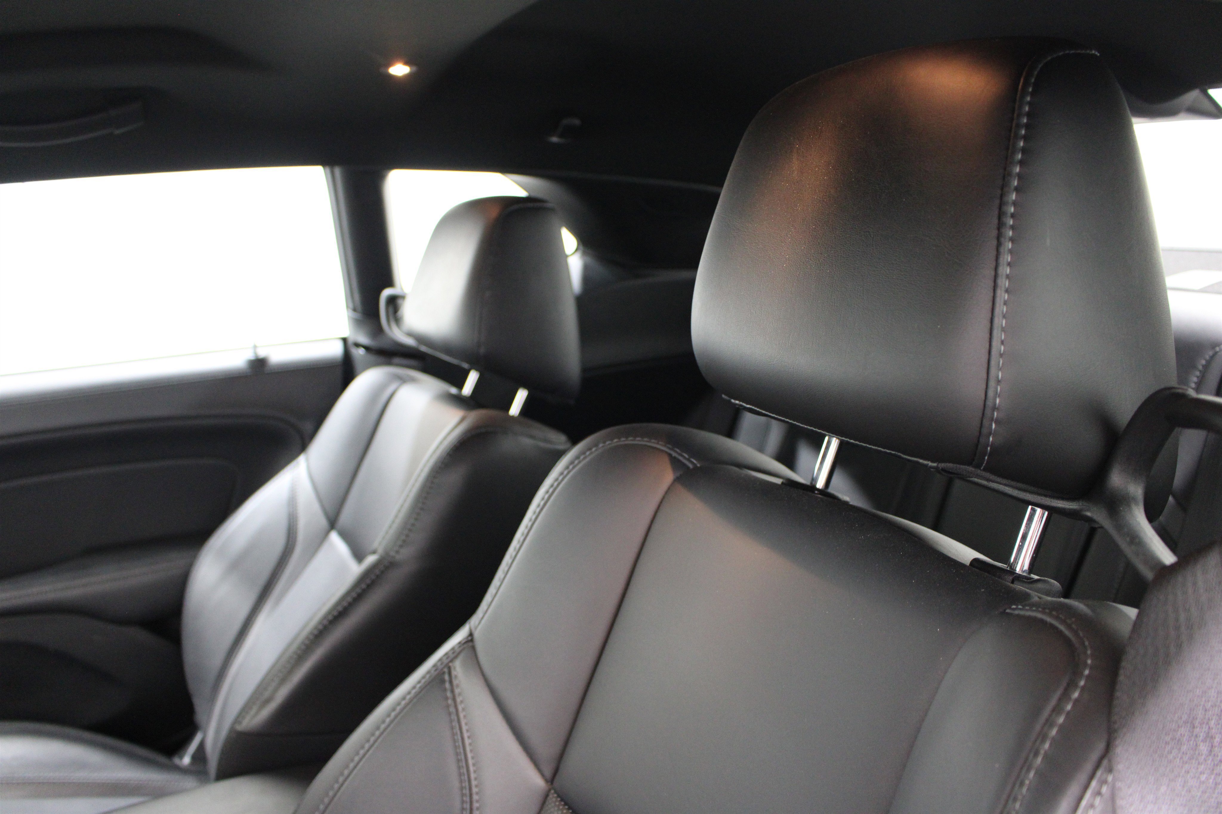 Used 2023 Dodge Challenger SXT w/ Plus Package image 4