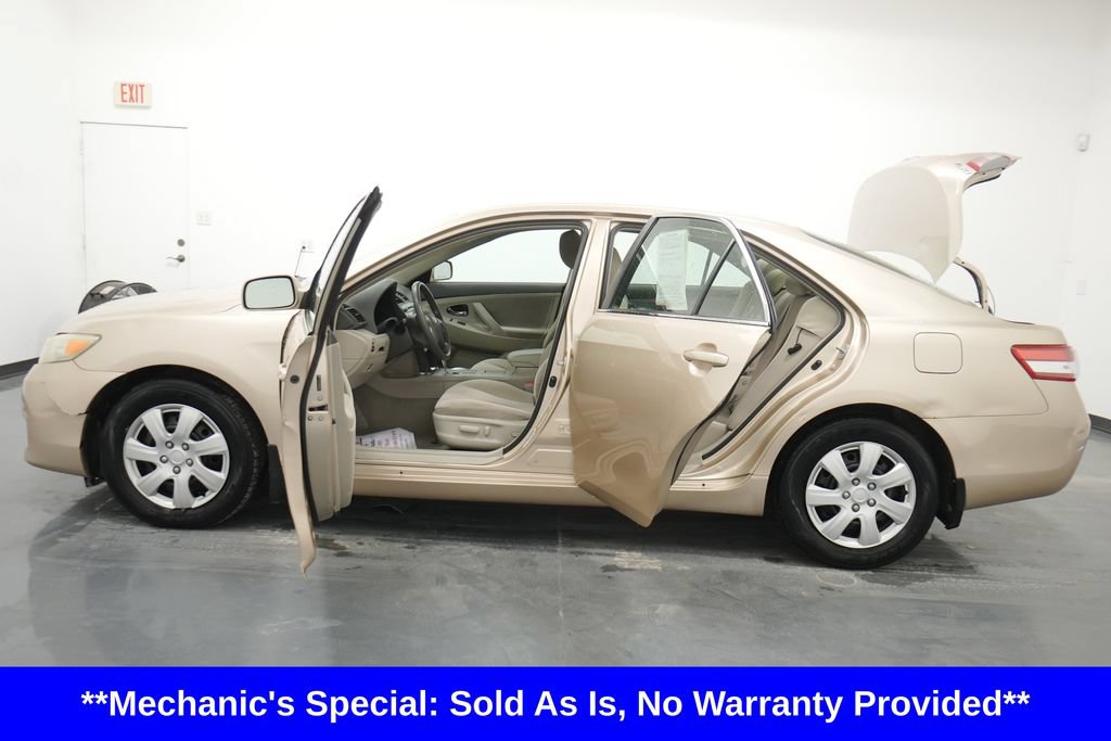 Used 2010 Toyota Camry LE FWD image 19