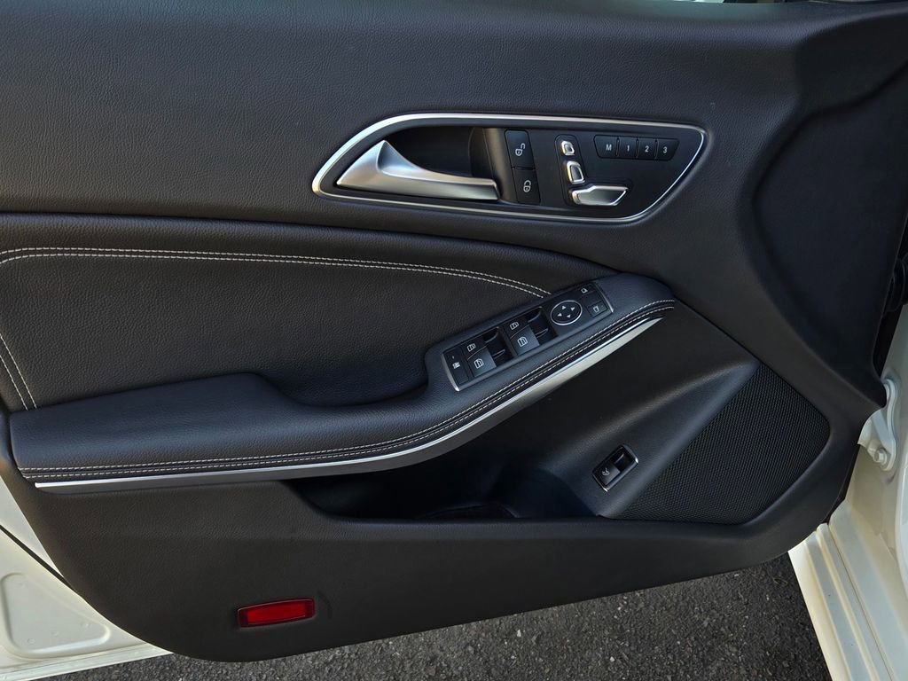Used 2018 Mercedes-Benz CLA 250 image 11