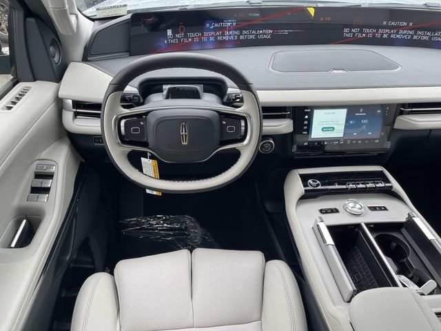New 2026 Lincoln Navigator L Premier AWD/4WD image 14