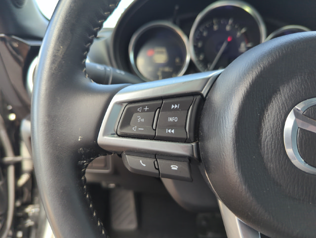 Used 2021 MAZDA MX-5 Miata RF Grand Touring RWD image 25