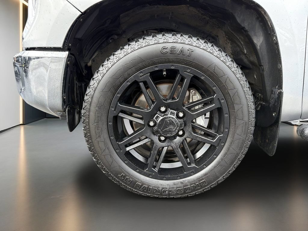 Used 2019 Toyota Tundra SR5 w/ SR5 Upgrade Package AWD/4WD image 10