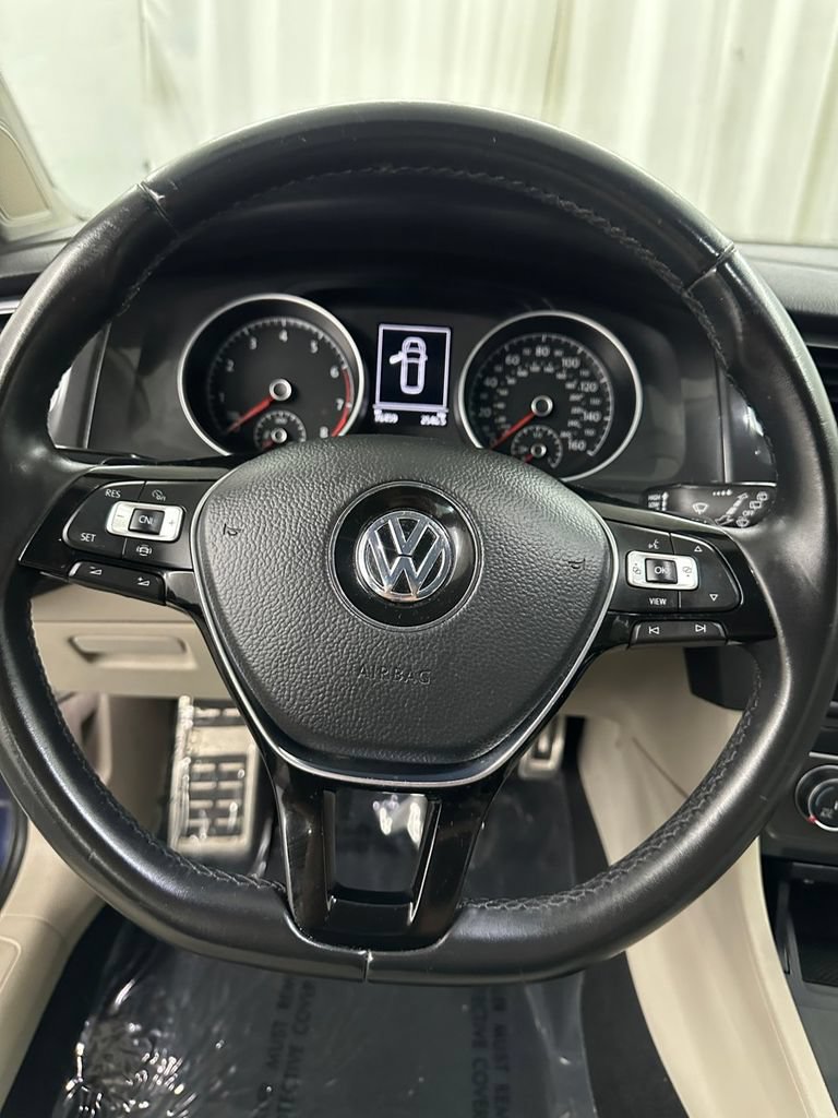 Used 2019 Volkswagen Golf Alltrack S AWD/4WD image 15