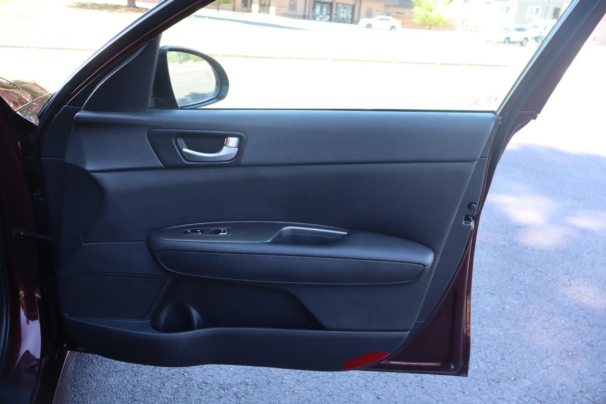 Used 2020 Kia Optima LX FWD image 24