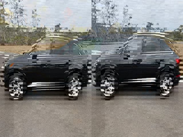 Used 2024 Audi Q7 2.0T Premium Plus image 2