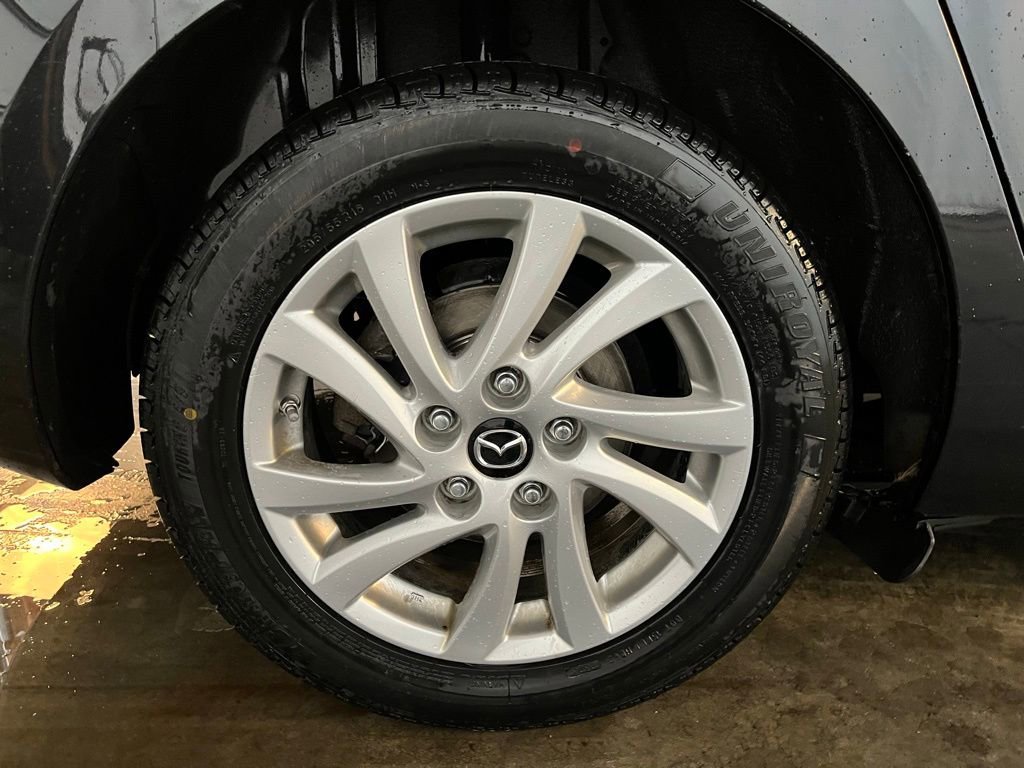 Used 2013 MAZDA MAZDA3 i Touring w/ Preferred Equipment Pkg image 30